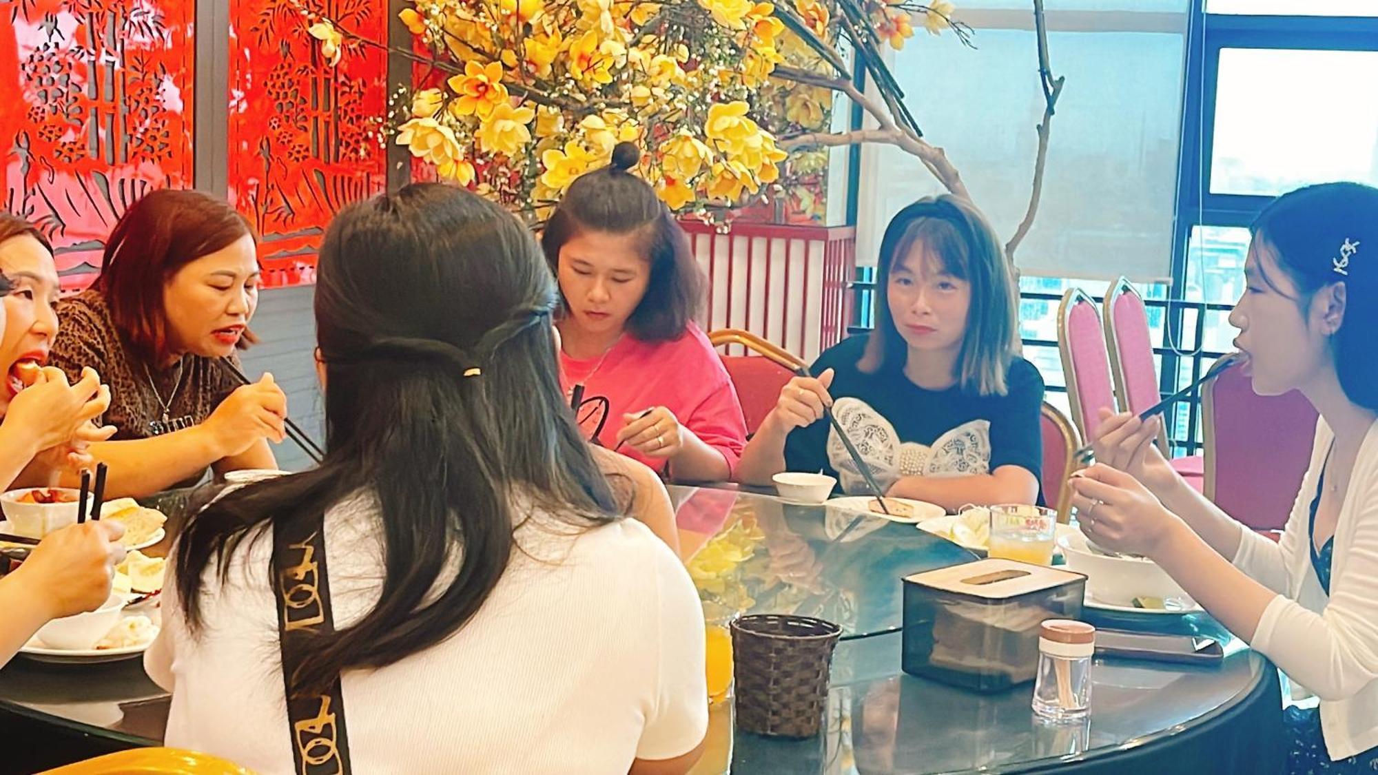 Binh An Nhien Hotel Duong Thanh エクステリア 写真